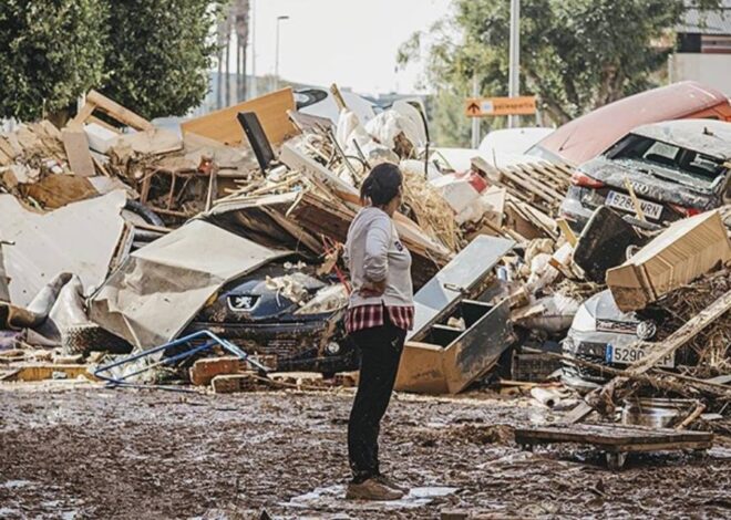 İspanya’da meydana gelen sel felaketi sonrası temizleme çalışmaları başlatıldı